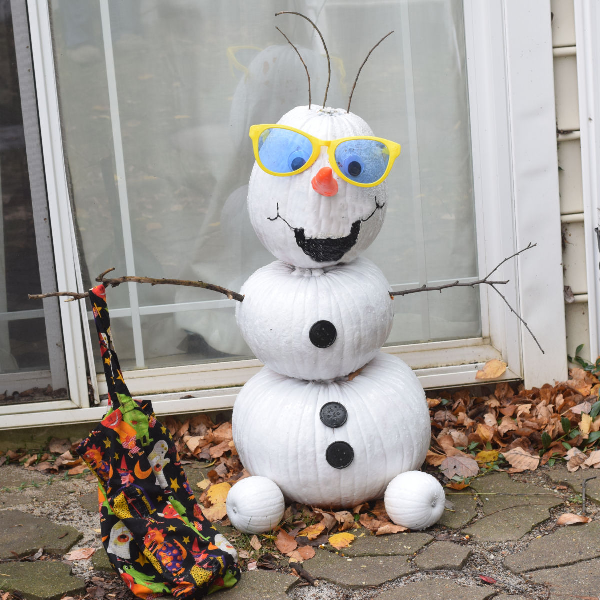 Olaf pumpkin with glasses