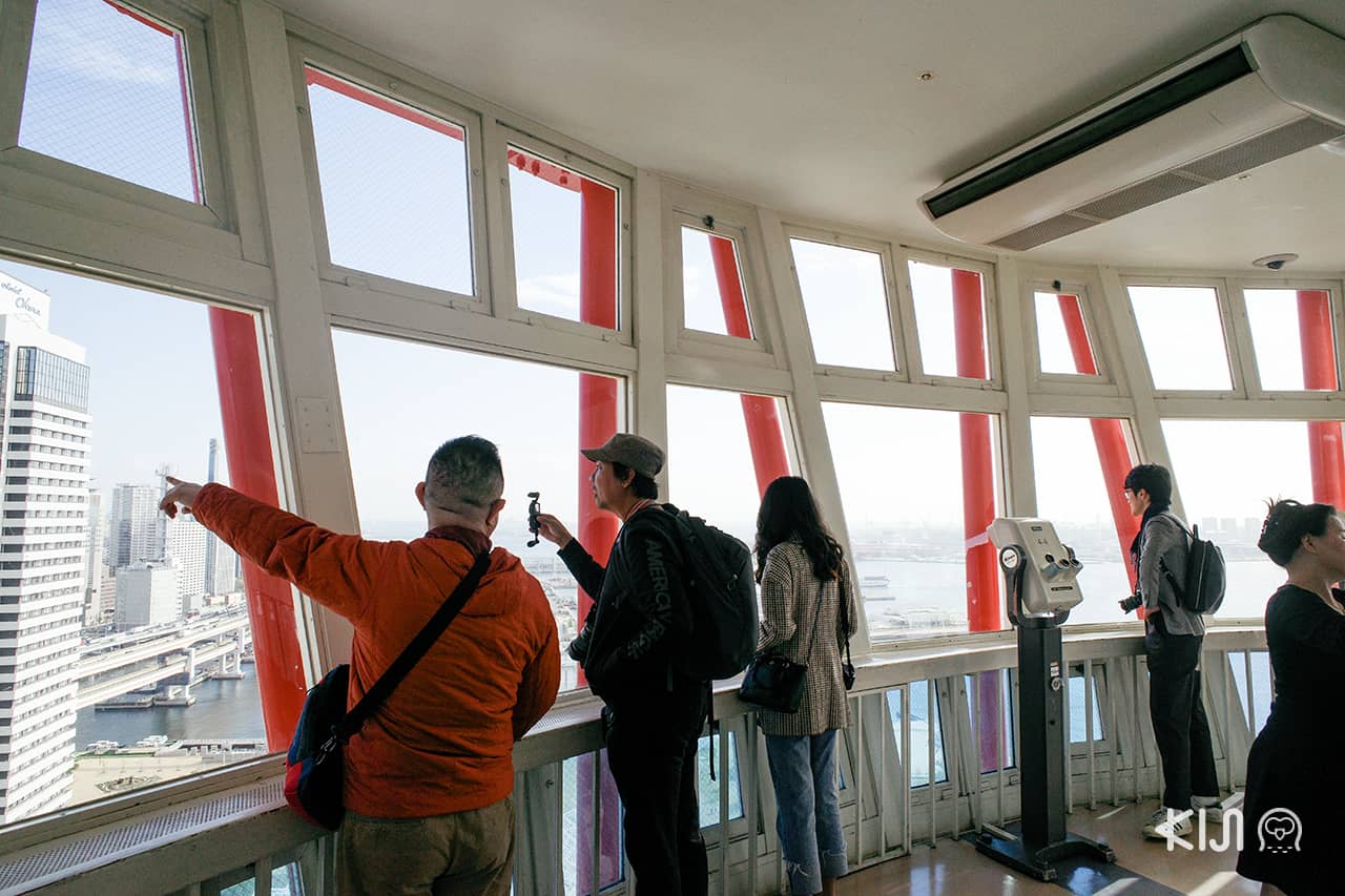 Kobe City Loop Bus : Nakatottei Pier (Kobe Port Tower)