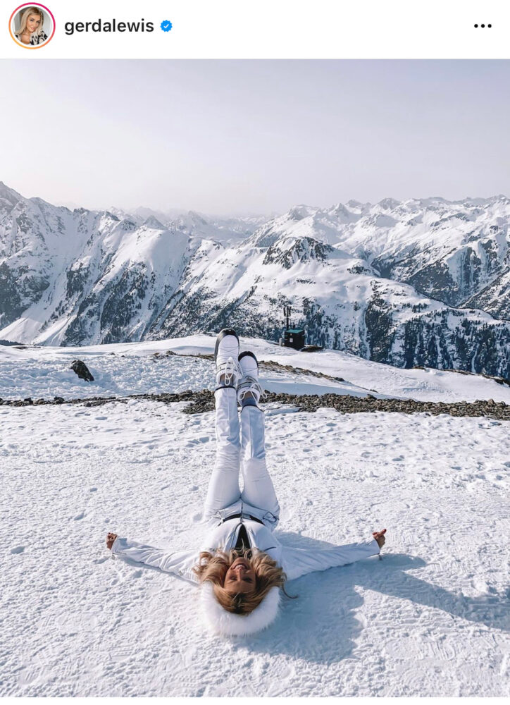 Looking for some ideas to help you create the winter instagram feed of your dreams? This guide on 22 creative winter photoshoot ideas is here to help! From poses to props, locations ideas, to using snow in fun ways and more. Click for the full list!