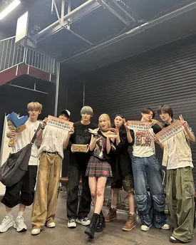 240812 Jung Lea Instagram Update with TXT & Kep1er's Bahiyyih