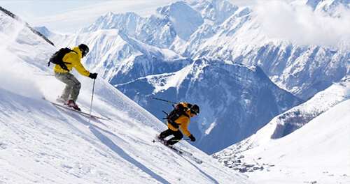 Skiing in Solang Valley Manali