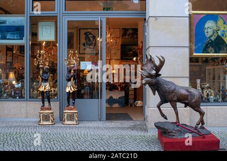 Luxury antiques gallery shop in Berlin-Mitte, Berlin, Germany, Europe. Stock Photo