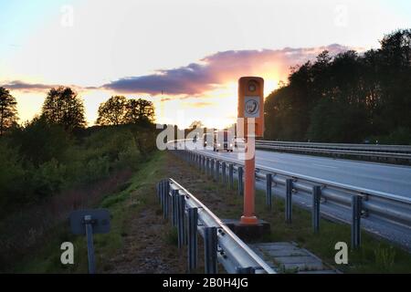 04.05.2019, Hamburg, Hamburg, Germany - Emergency call centre on the A24. 00S190504D070CAROEX.JPG [MODEL RELEASE: NO, PROPERTY RELEASE: NO (c) caro im Stock Photo