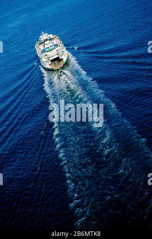 Aerial view of Bainbridge Island ferry, Lake Union, Seattle, Washington State, USA Stock Photo