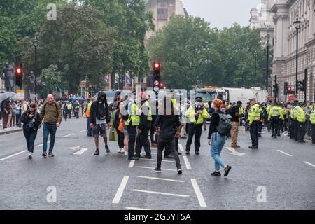 London rave scene came out in the masses to how they’ve been ignored by the government - large events can happen but the clubs & bars still cannot hap Stock Photo