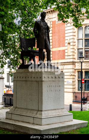 The Statue Of Abraham Lincoln, Parliament Square, London, UK. Stock Photo