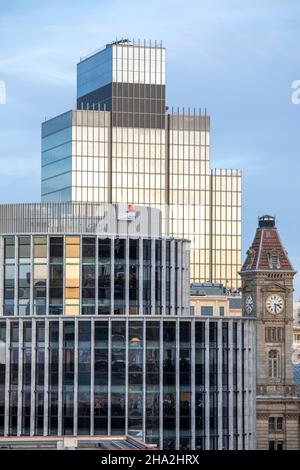 A new skyscraper tower stand out in the heart of Birmingham City Centre. 103 Colmore Row is a 108-metre tall, 26-storey commercial office skyscraper located on Colmore Row, Birmingham, England. Completed in 2021, this building replaced the former NatWest Tower designed by John Madin and completed in 1975. Stock Photo