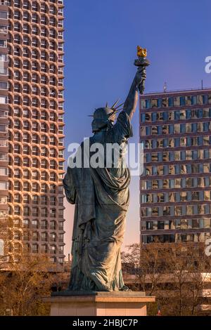 Paris, France - March 30, 2021: Statue of Liberty on the swan island in Paris. It was inaugurated on November 15, 1889 as a remembrance to commemorate Stock Photo