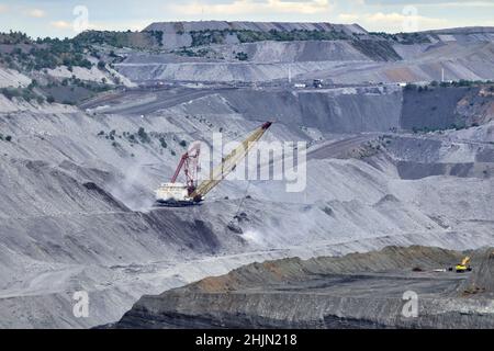 Massive dragline operating in the open cut coal mine Dawson Mine near Moura Queensland Australia Stock Photo