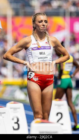 Birmingham, UK. Birmingham, UK. 2nd August 2022; Alexander Stadium, Birmingham, Midlands, England: Day 5 of the 2022 Commonwealth Games: Alexandra Bell (ENG) before the start of Heat two of Round One in the Women's 800m Credit: Action Plus Sports Images/Alamy Live News Credit: Action Plus Sports Images/Alamy Live News Stock Photo