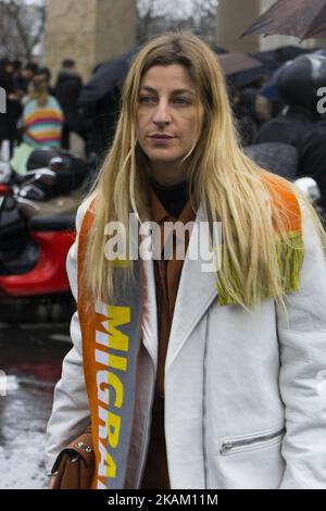 A guest during Paris Fashion Week Womenswear Fall/Winter 2017/2018, on March 4, 2017 in Paris, France. (Photo by Nataliya Petrova/NurPhoto) *** Please Use Credit from Credit Field *** Stock Photo