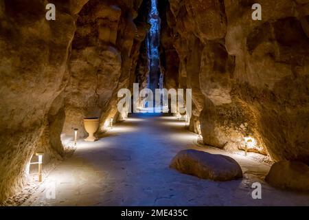 Saudi Arabia, Eastern Province, Al-Hofuf, Illuminated cave at Jabal Al-Qarah Stock Photo