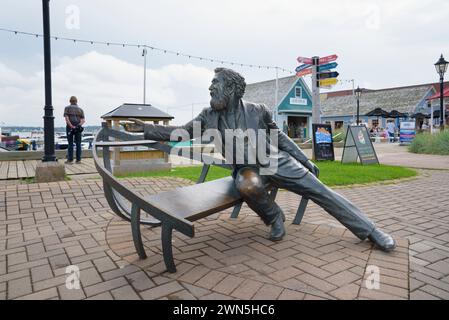 Bronze statue of William Henry Pope, one of PEI’s Fathers of Confederation, at Peake's Quay, Charlottetown, Prince Edward Island, Canada Stock Photo