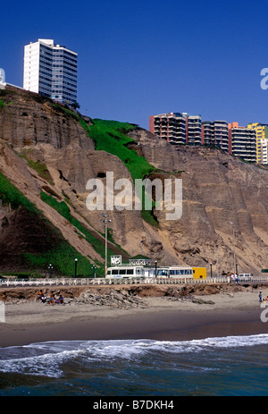 Playa Redondo, Redondo Beach, Malecon, Costa Verde, Beach Road, Miraflores, Miraflores District, city of Lima, Lima, Peru, South America Stock Photo