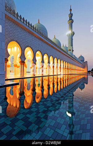 Sheikh Zayed Grand Mosque is one of the largest mosques in the world in Abu Dhabi, UAE. Stock Photo