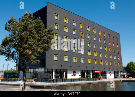 Premier Inn, The Waterfront, Walsall, West Midlands, England, UK Stock Photo