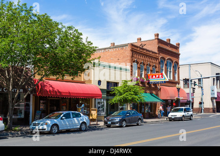 Shops and the Rainbow Cafe on Main Street in downtown Pendleton, Oregon, USA Stock Photo