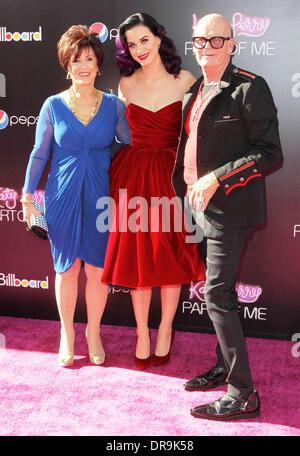 Katy Perry with parents, Keith and Mary Hudson Los Angeles premiere of 'Katy Perry : Part of Me' held at The Grauman's Chinese Theatre - Arrivals  Los Angeles, California - 26.06.12 Stock Photo