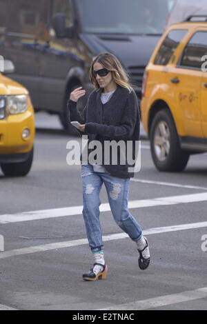 Sarah Jessica Parker heads on a school run with her kids in the West Village  Featuring: Sarah Jessica Parker Where: New York , New York , United States When: 26 Feb 2013 Stock Photo