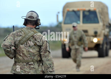 U.S. Soldiers assigned to Florida Army National Guard Special Forces conduct training for the 1600th Explosive Ordnance Company Stock Photo