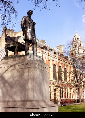 Statue of Abraham Lincoln,  Parliament Square,  London, England,  a replica of a work from the 1880s Stock Photo