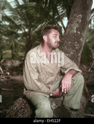 ROBERT MITCHUM (1917-1997) US actor possibly on the set of the 1968 Columbia Pictures film Anzio Stock Photo