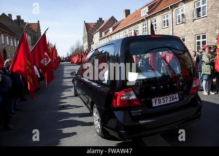 Copenhagen, Denmark, April 2nd, 2016. The hearse is leaving Grundvigs Kirke with the coffin of former Danish Prime Minister, Anker Jorgensen. Credit:  OJPHOTOS/Alamy Live News Stock Photo