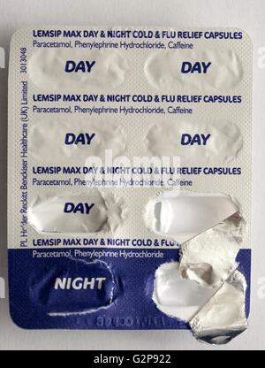 Lemsip max day and night cold flu relief capsules Stock Photo