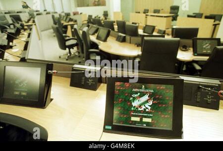 The Debating Chamber of the National Assembly for Wales in the Asssembly's temporary home - Crickhowell House, in Cardiff Bay. The historic first meeting of members of the Welsh Assembley will take place at 11am on May 12th 1999 in the debating chamber. Stock Photo