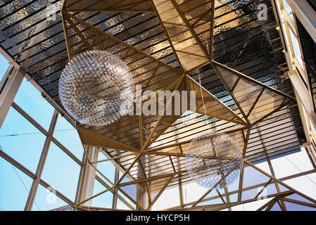 Malin Architectural Expanded Metal Kite sculptures at Centre MK, Milton Keynes Shopping Centre. Milton Keynes, Buckinghamshire, England Stock Photo