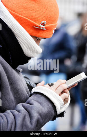 Streetstyle outside Balmain, Ready to Wear Women Autumn-Winter 2017 - Paris Fashion Week Stock Photo