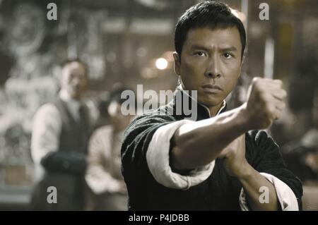 Original Film Title: YIP MAN.  English Title: YIP MAN.  Film Director: WILSON YIP.  Year: 2008.  Stars: DONNIE YEN. Credit: Beijing ShengShi HuaRei Film Investment & Management Co.  Ch / Album Stock Photo