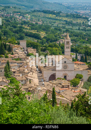 Panoramic view in Assisi with the Basilica of Santa Chiara. Umbria, Italy. Stock Photo