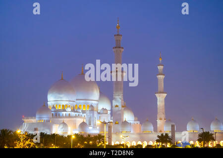 Sheikh Zayed Grand Mosque, Abu Dhabi, United Arab Emirates Stock Photo