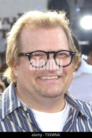 Drew Carey arrives to the world premiere of Robots on March 6, 2005, in Los Angeles.  (UPI Photo/John Hayes) Stock Photo