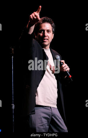 Ray Romano performs his comedy show at the Jackie Gleason Theater in Miami Beach, Florida on March 10, 2006. (UPI Photo/Michael Bush) Stock Photo