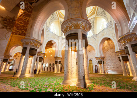 ABU DHABI, UAE - FEBRUARY 28, 2019: Sheikh Zayed Grand Mosque interior, the largest mosque of the United Arab Emirates, located in Abu Dhabi Stock Photo