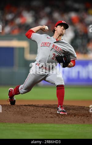 Cincinnati Reds pitcher Lucas Sims throws during the ninth inning of a ...