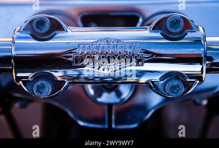 Chrome Harley-Davidson Schild am Lenker Nahaufnahme Stockfoto