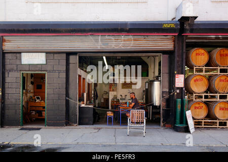 [Boutique] historique la brasserie, l'émetteur 53-02 11th St, Long Island City, NY Banque D'Images