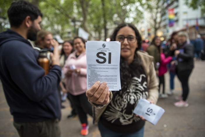 Militantes del Sí a la reforma de la seguridad social. · Foto: Martín Varela Umpiérrez