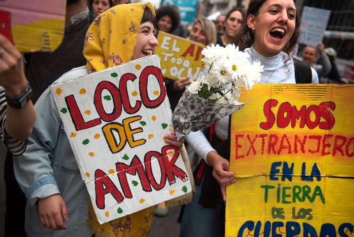 Marcha por salud mental, desmanicomialización y vida digna, el 10 de octubre, en la plaza Seregni. · Foto: Gianni Schiaffarino