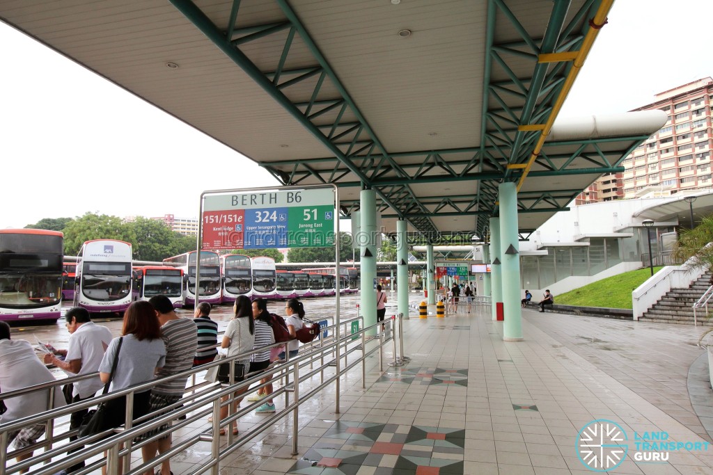 Hougang Central Bus Interchange - Concourse near Berth B6