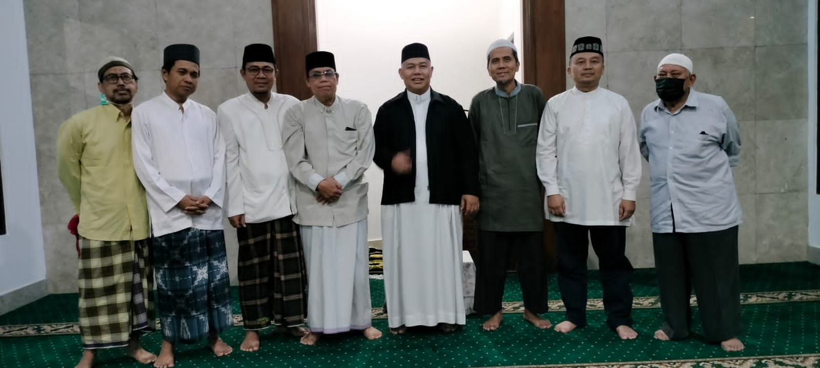 Kuliah Subuh di Mushola Al-Ikhlas Gria Jakarta Pamulang Live Streaming ...