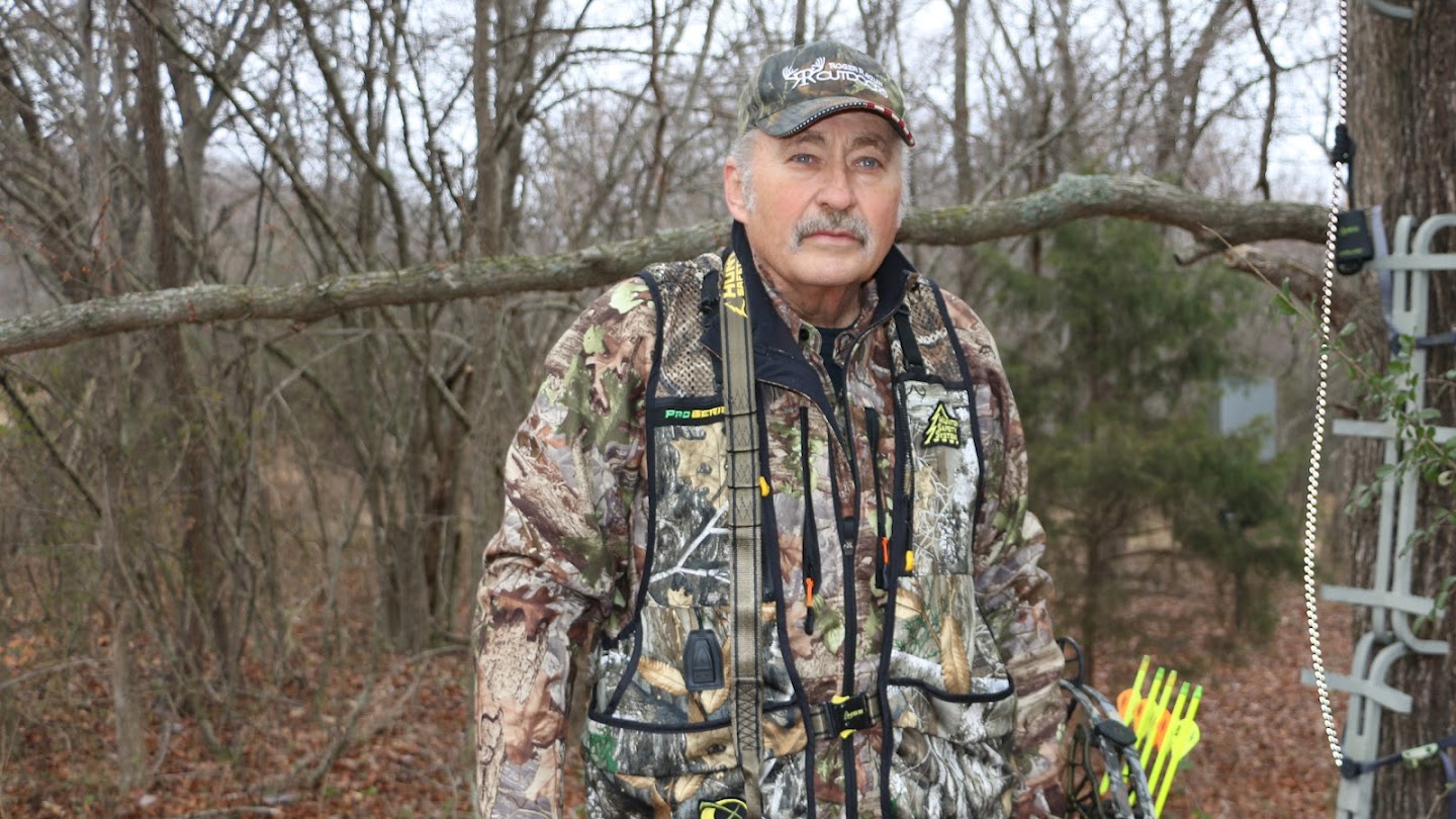 Watch Roger Raglin Outdoors live