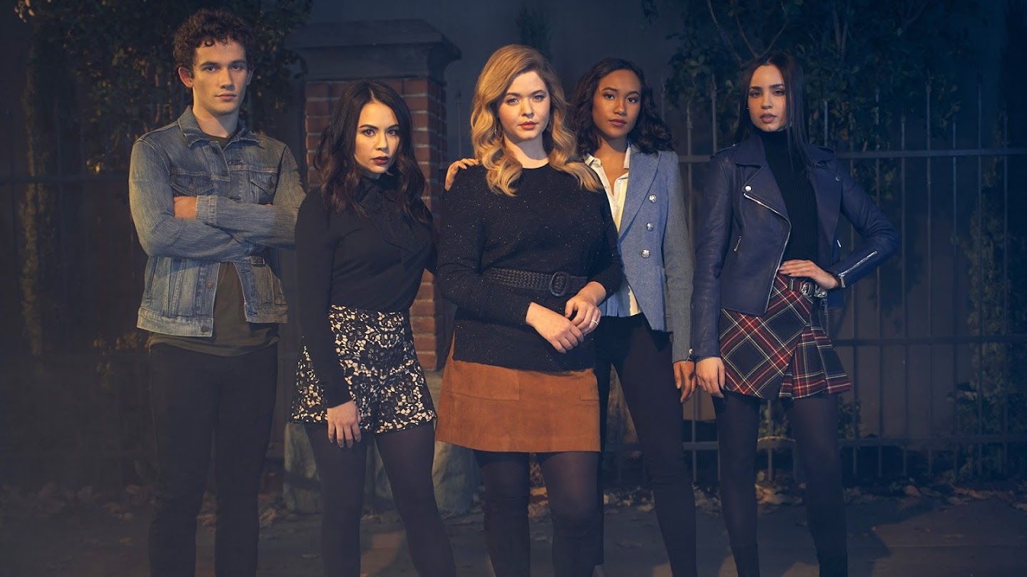 Pretty Little Liars: The Perfectionists