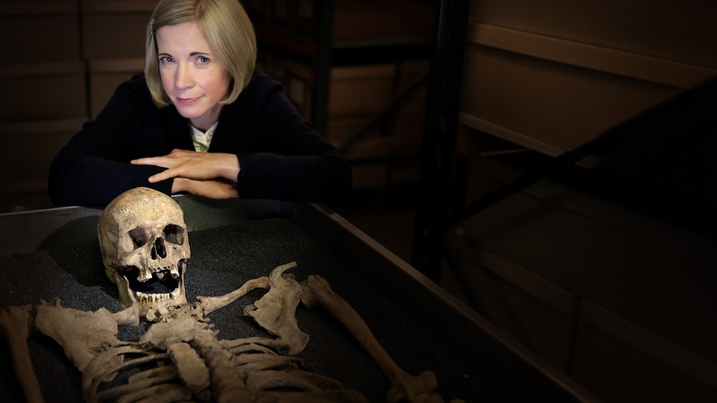 Watch Lucy Worsley Investigates live