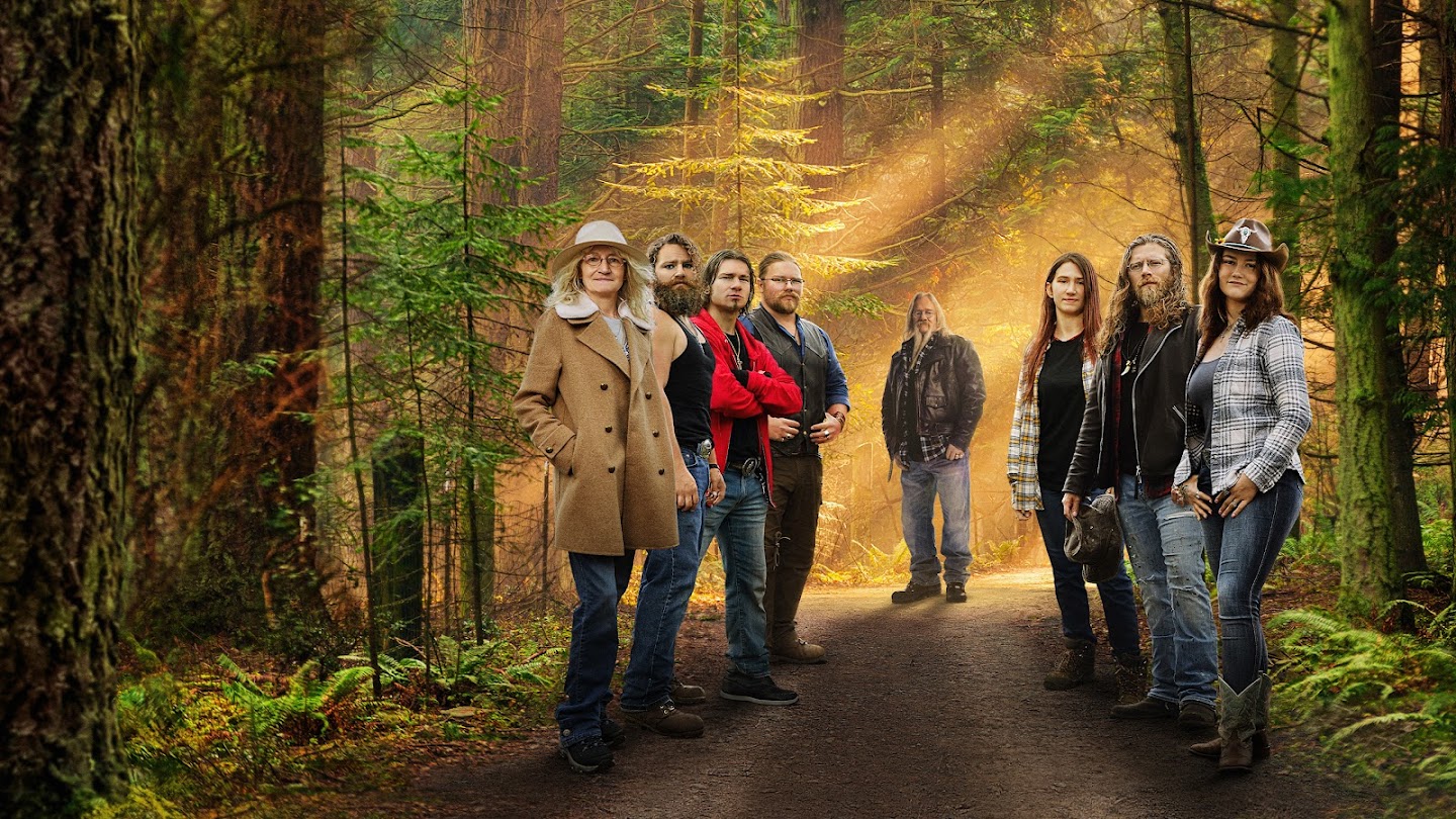 Watch Alaskan Bush People live