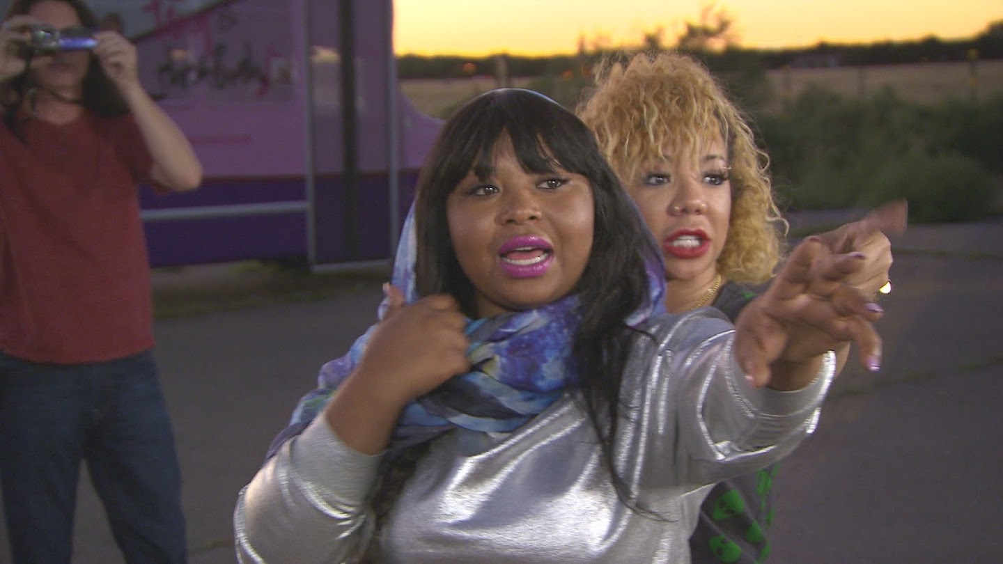 Watch Tiny and Shekinah's Weave Trip live