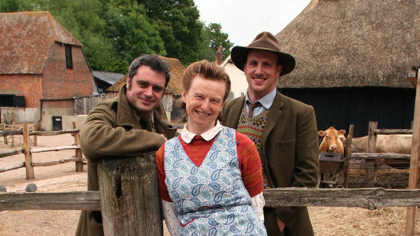 Watch Wartime Farm live